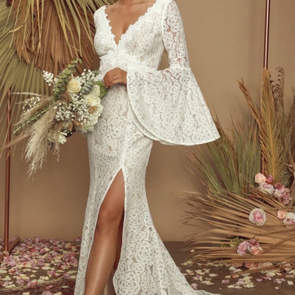 Lulus Wedding Dress Duchess Ivory Lace Bell Sleeve Maxi Dress Size Small